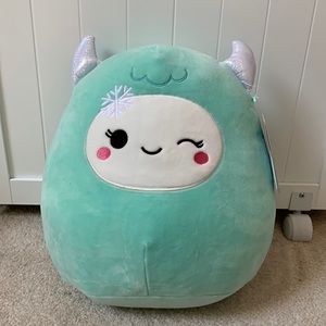 Yollie the Yeti Squishmallow